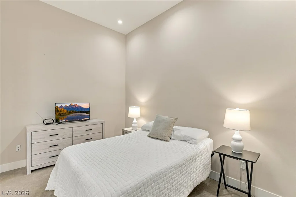 4585 Dean Martin, Las Vegas, NV 89103