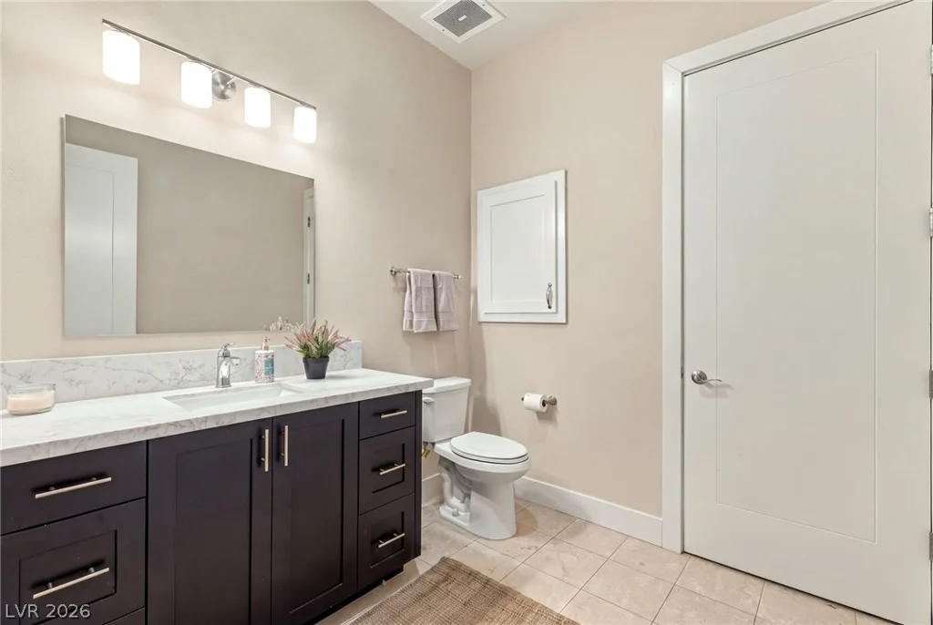 4585 Dean Martin, Las Vegas, NV 89103