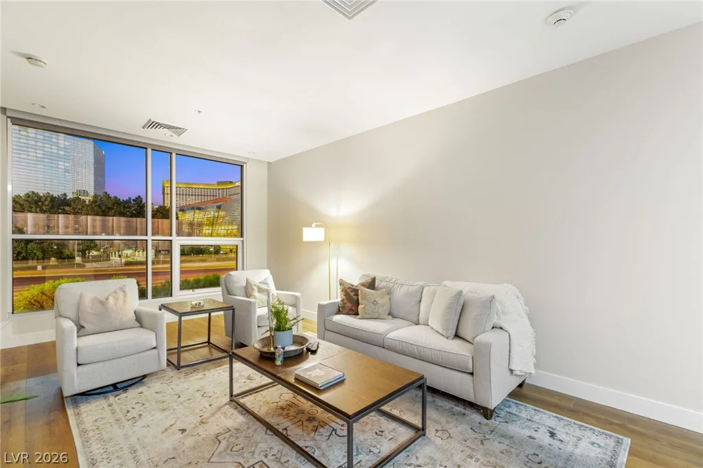 4585 Dean Martin, Las Vegas, NV 89103