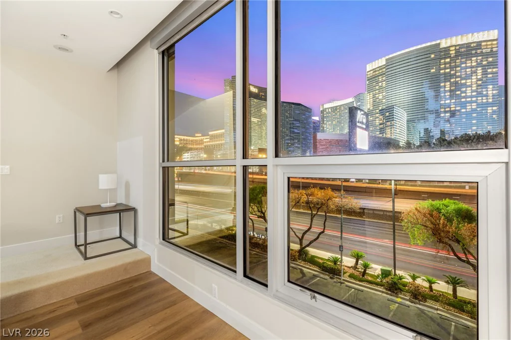 4585 Dean Martin, Las Vegas, NV 89103