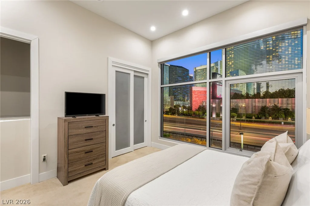 4585 Dean Martin, Las Vegas, NV 89103