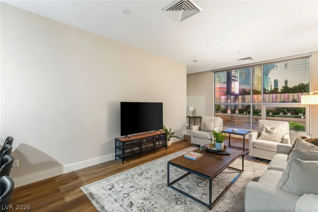 4585 Dean Martin, Las Vegas, NV 89103