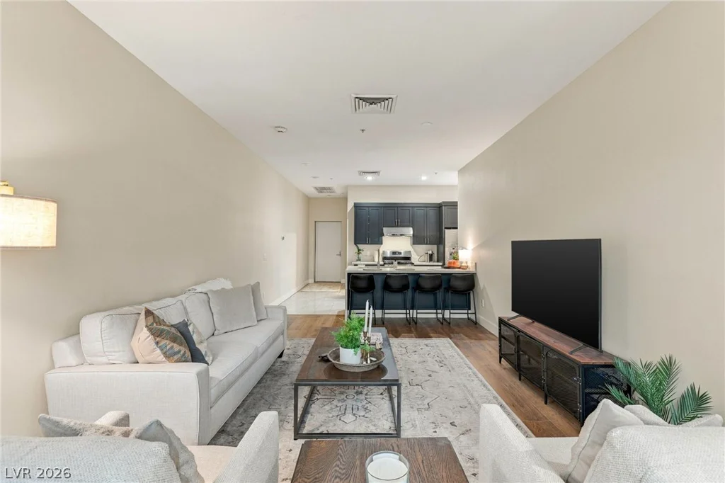 4585 Dean Martin, Las Vegas, NV 89103