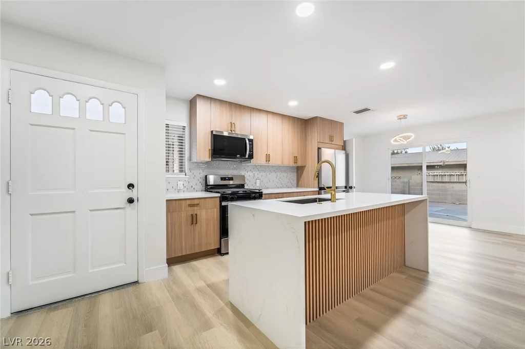 3869 Monthill, Las Vegas, NV 89121