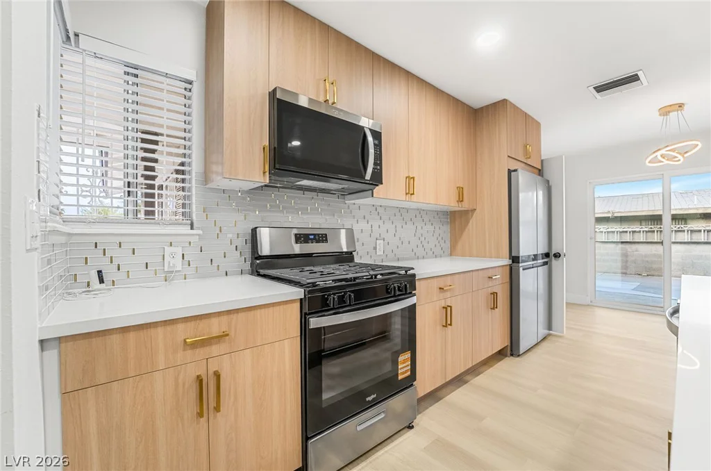 3869 Monthill, Las Vegas, NV 89121