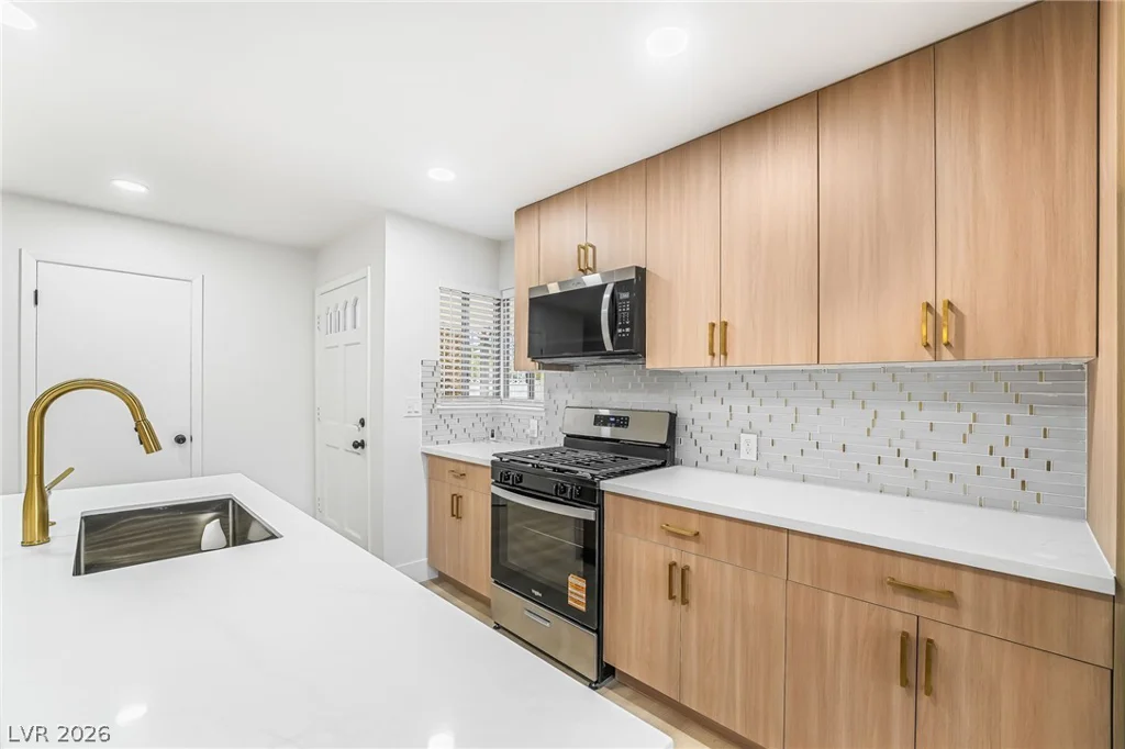 3869 Monthill, Las Vegas, NV 89121