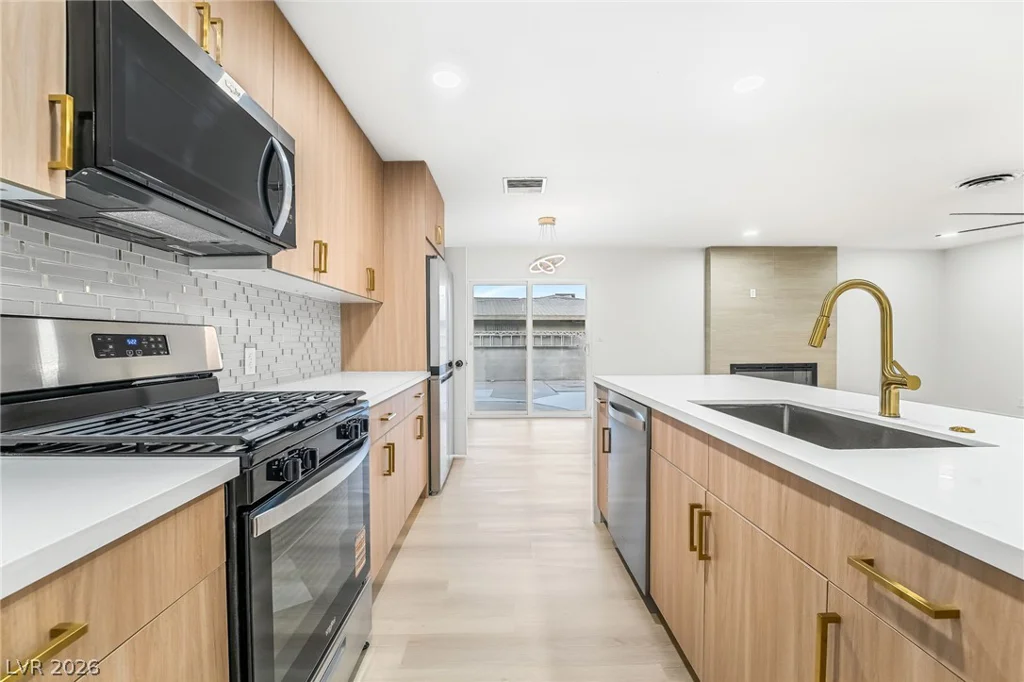 3869 Monthill, Las Vegas, NV 89121