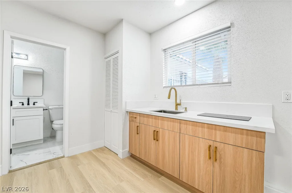 3869 Monthill, Las Vegas, NV 89121
