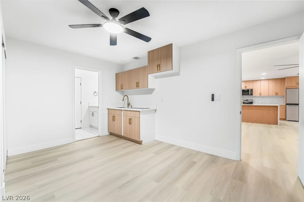 3869 Monthill, Las Vegas, NV 89121