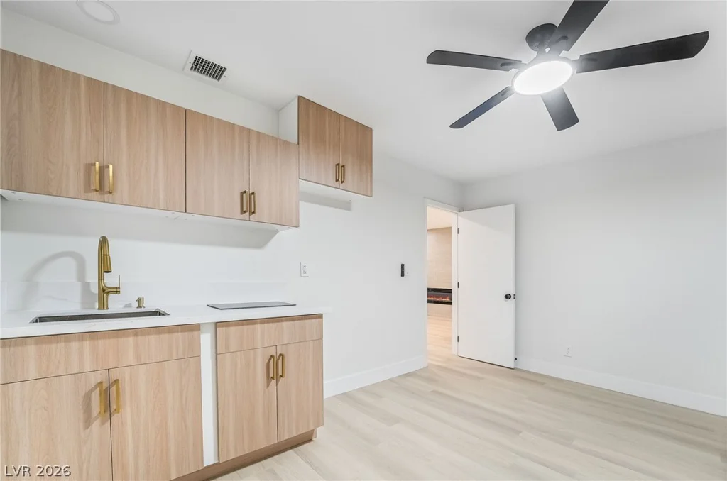 3869 Monthill, Las Vegas, NV 89121