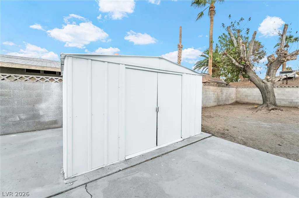 3869 Monthill, Las Vegas, NV 89121