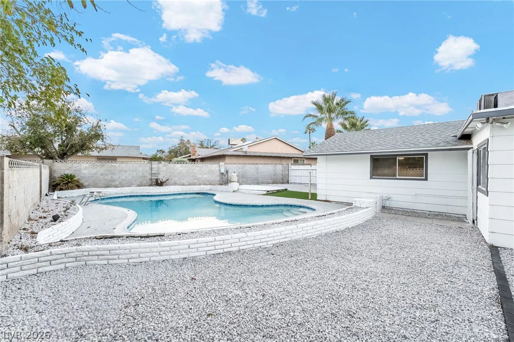 3869 Monthill, Las Vegas, NV 89121