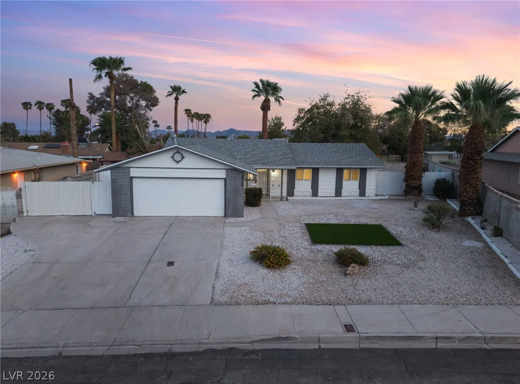 3869 Monthill, Las Vegas, NV 89121