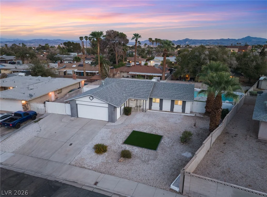 3869 Monthill, Las Vegas, NV 89121