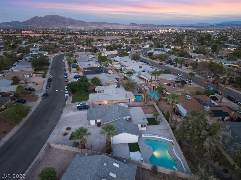 3869 Monthill, Las Vegas, NV 89121