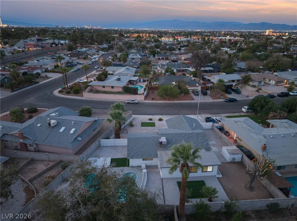 3869 Monthill, Las Vegas, NV 89121