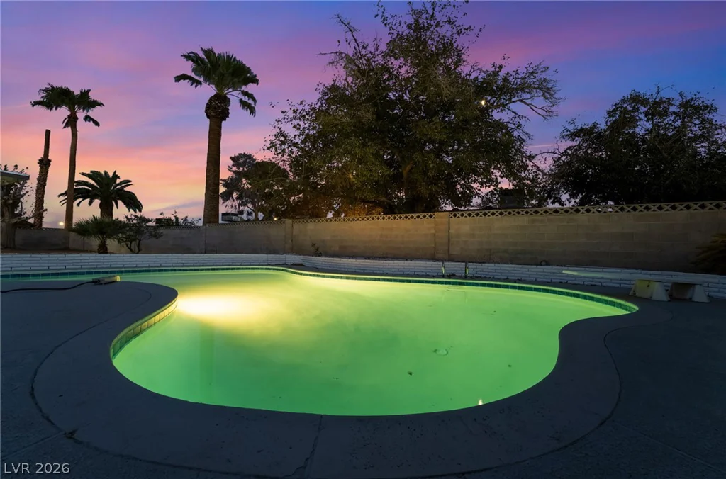 3869 Monthill, Las Vegas, NV 89121