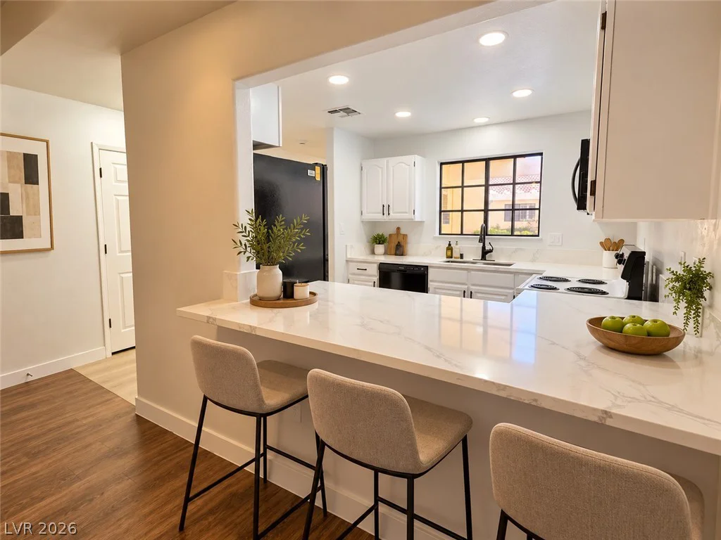 2851 Valley View, Las Vegas, NV 89102