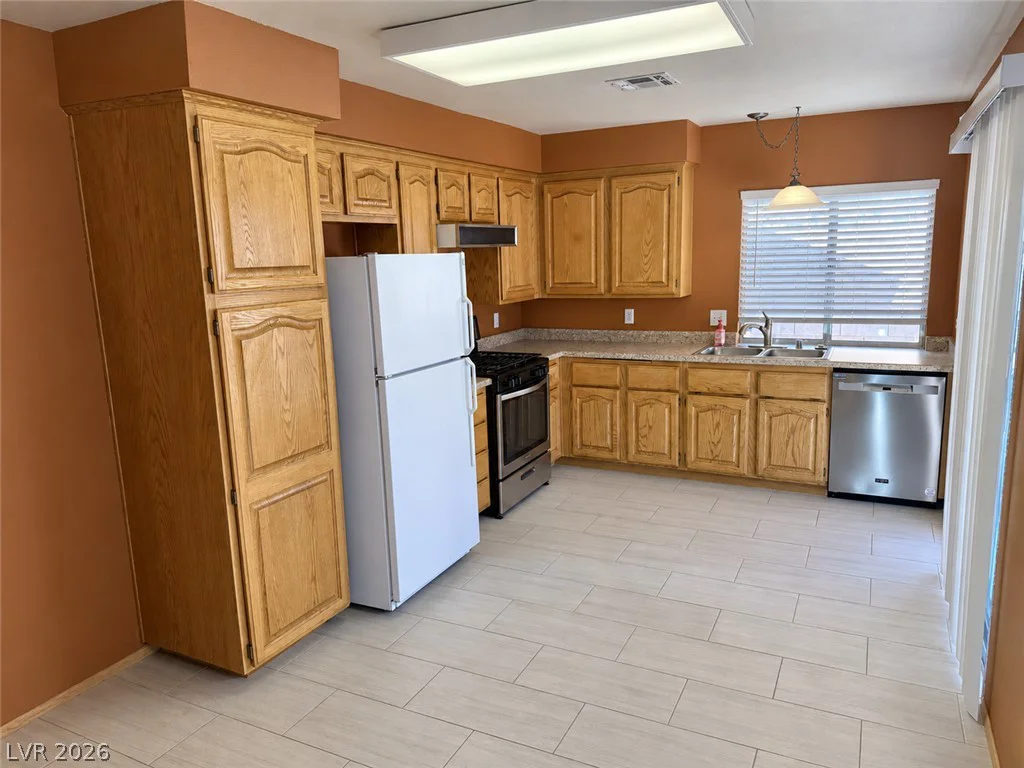 325 Chesapeake, Henderson, NV 89015