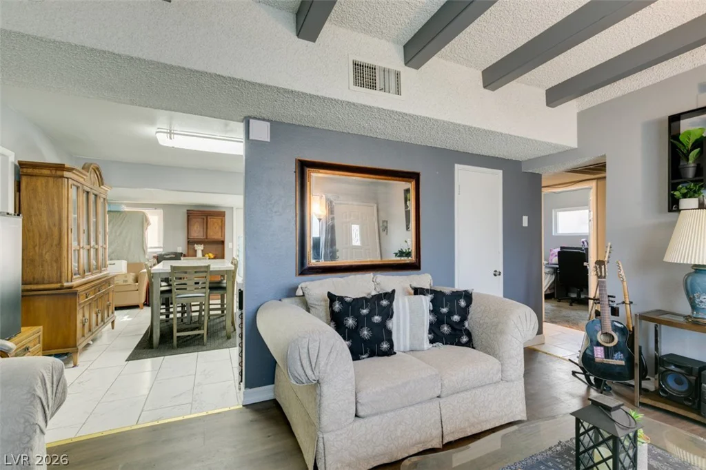 1325 Ardmore, Las Vegas, NV 89104