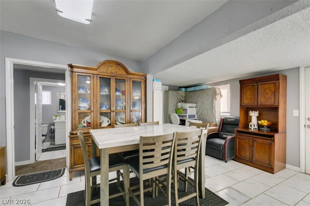 1325 Ardmore, Las Vegas, NV 89104
