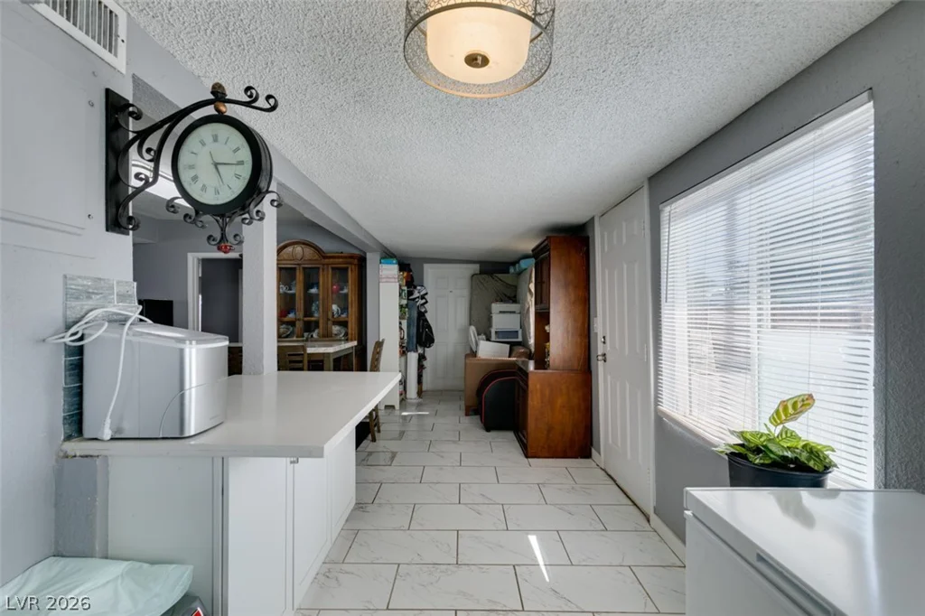1325 Ardmore, Las Vegas, NV 89104