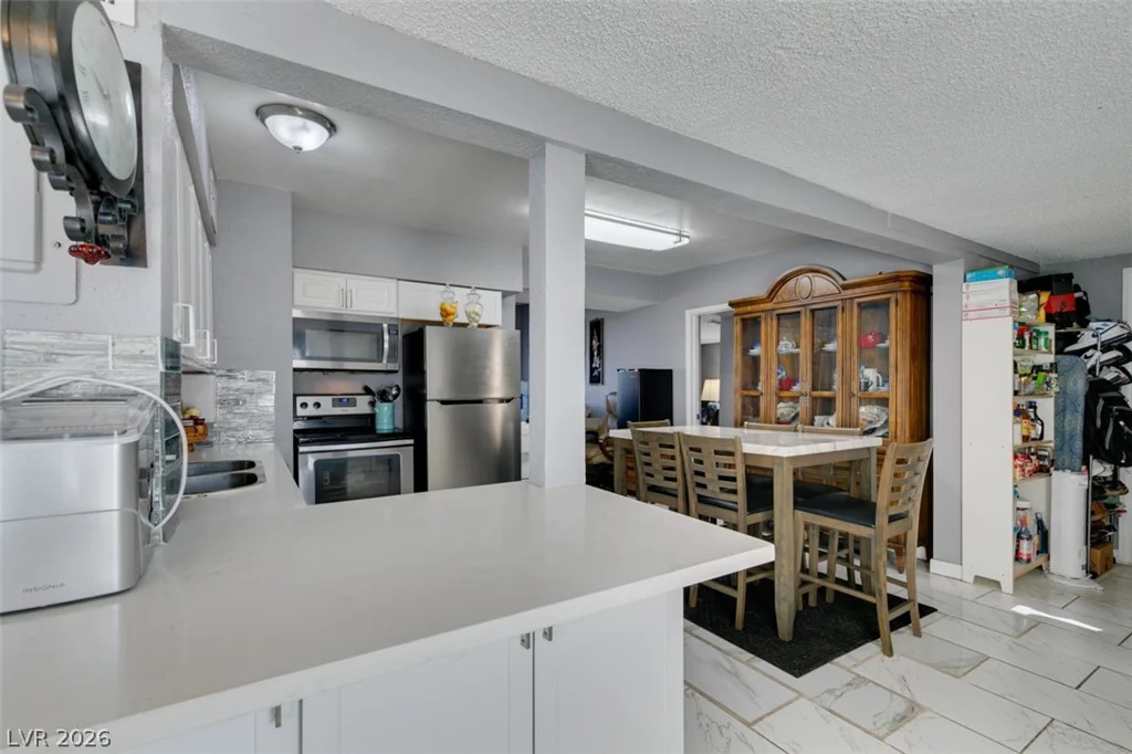 1325 Ardmore, Las Vegas, NV 89104