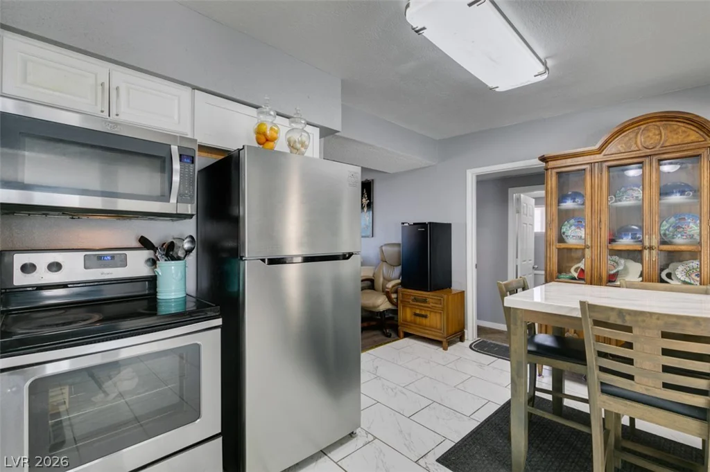 1325 Ardmore, Las Vegas, NV 89104