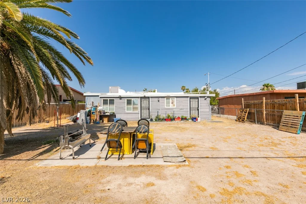 1325 Ardmore, Las Vegas, NV 89104
