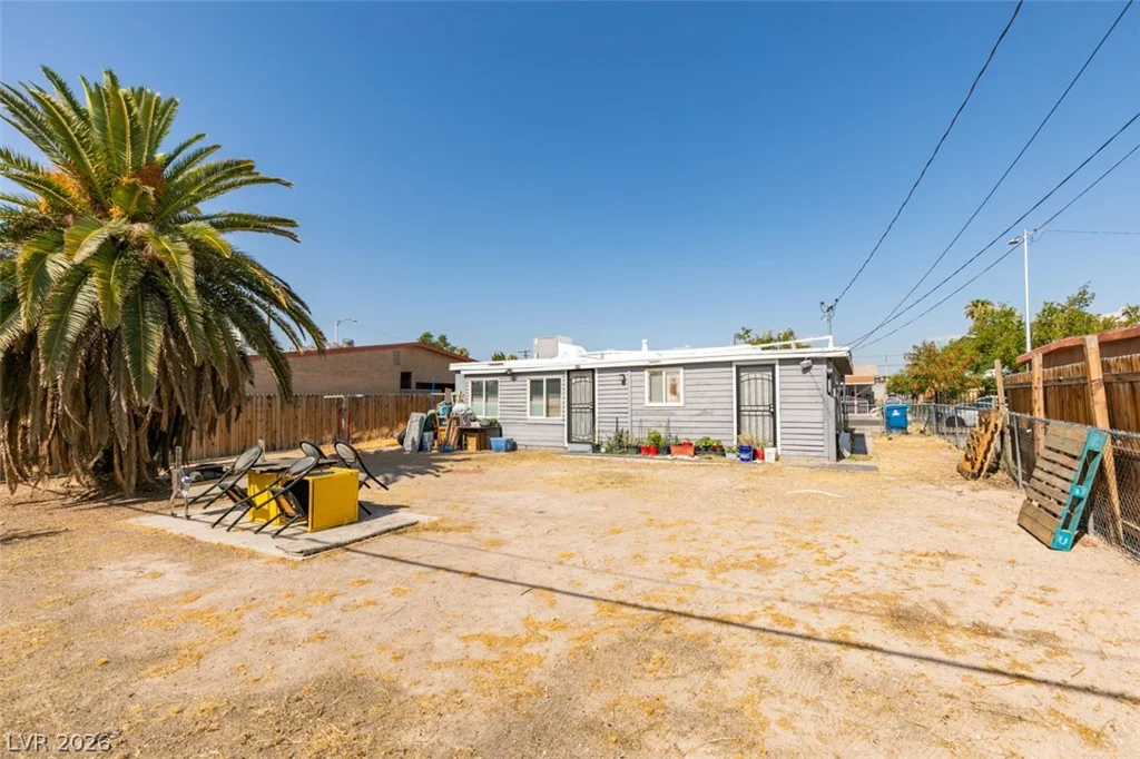 1325 Ardmore, Las Vegas, NV 89104