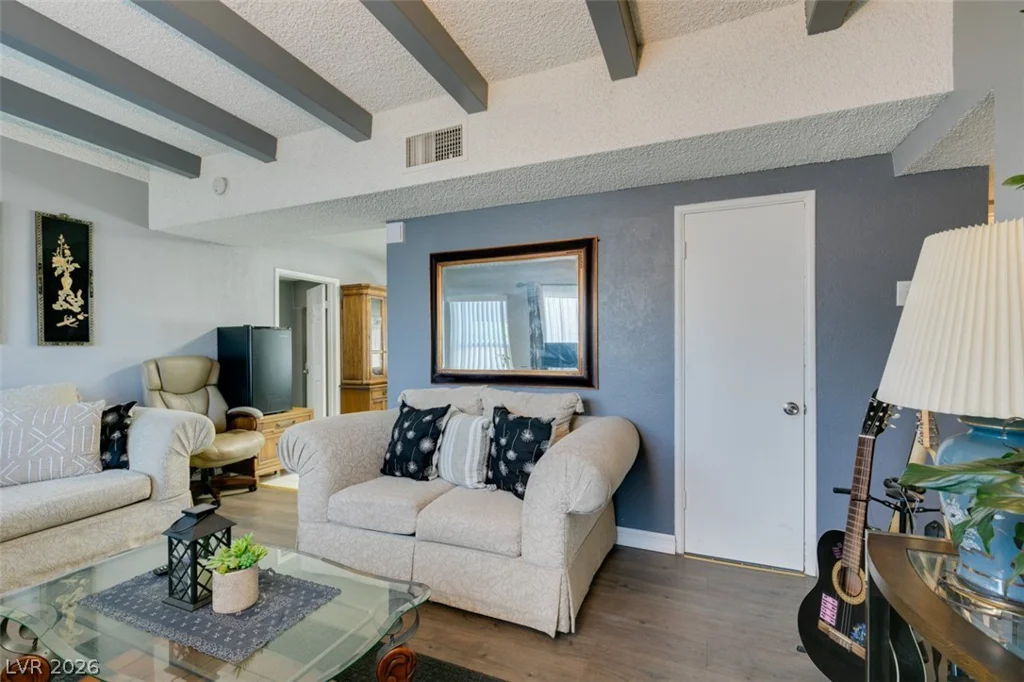 1325 Ardmore, Las Vegas, NV 89104