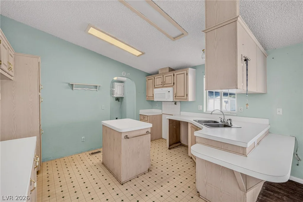 2520 Simkins, Pahrump, NV 89060