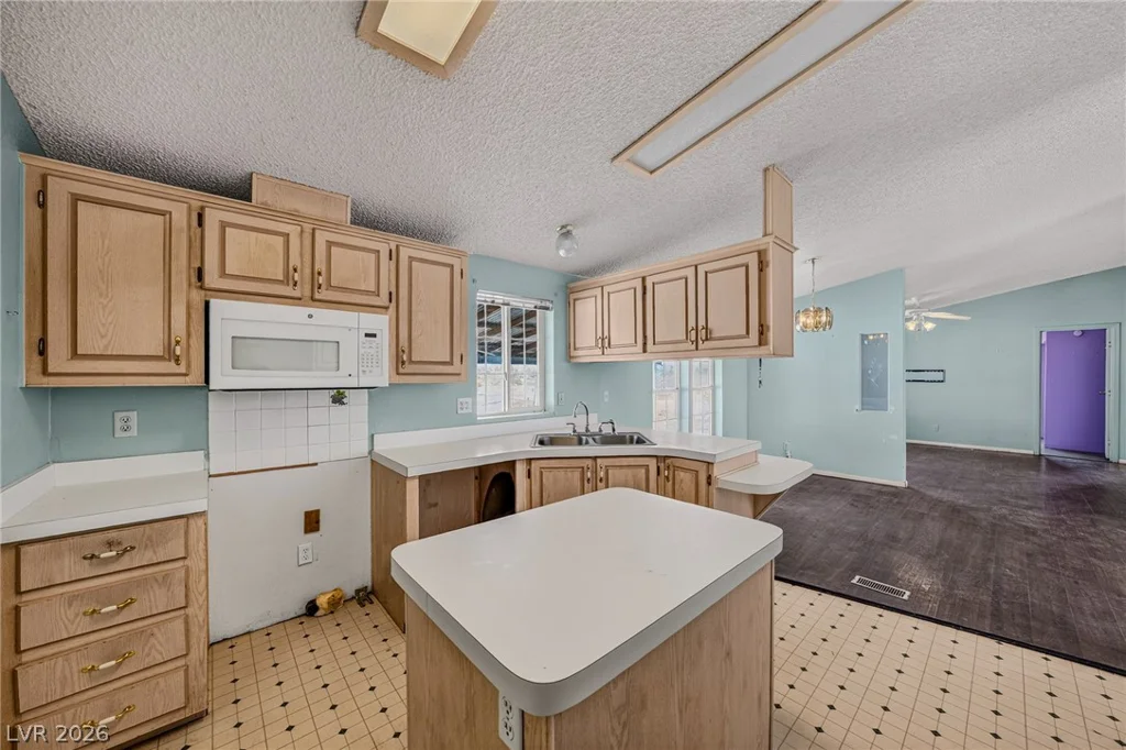 2520 Simkins, Pahrump, NV 89060