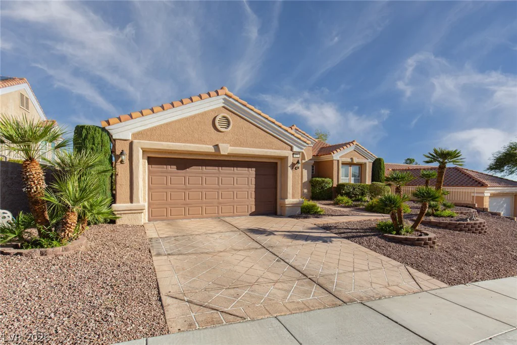 10716 Grand Cypress, Las Vegas, NV 89134