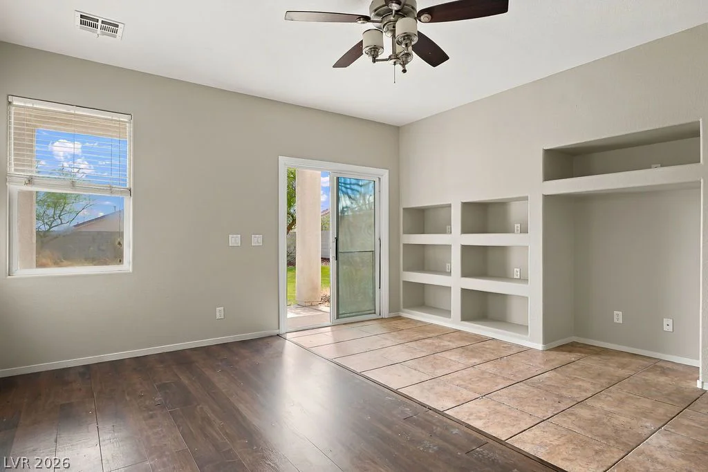 8108 Bronze Treasure, Las Vegas, NV 89143