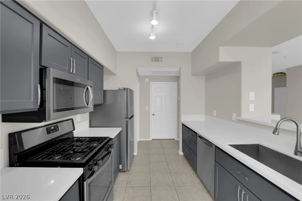 9050 Warm Springs, Las Vegas, NV 89148