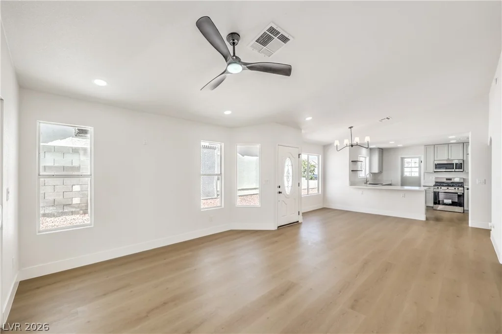 7313 Wandering, Las Vegas, NV 89131