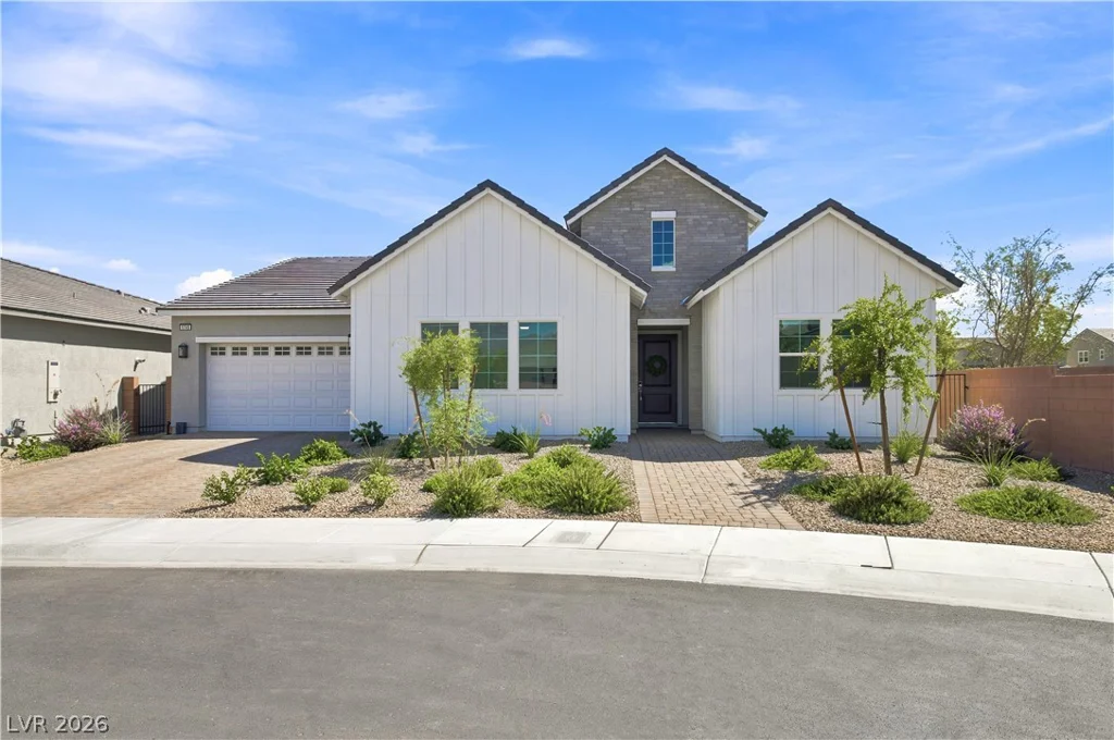 5745 Golden Chase, Las Vegas, NV 89131