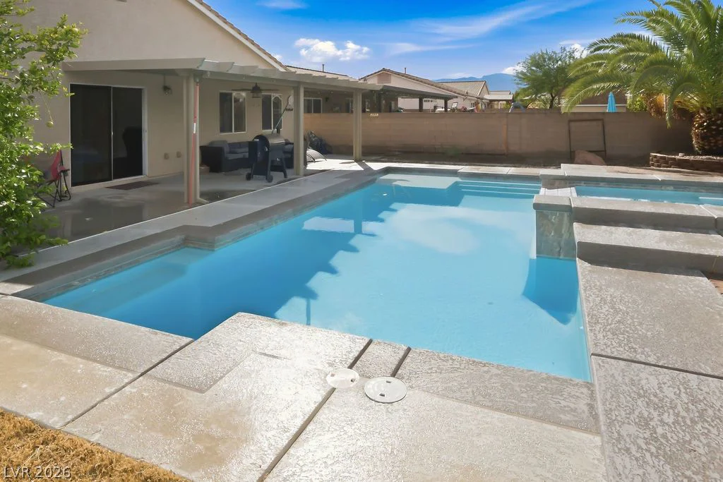 7916 Canyons Park, Las Vegas, NV 89131