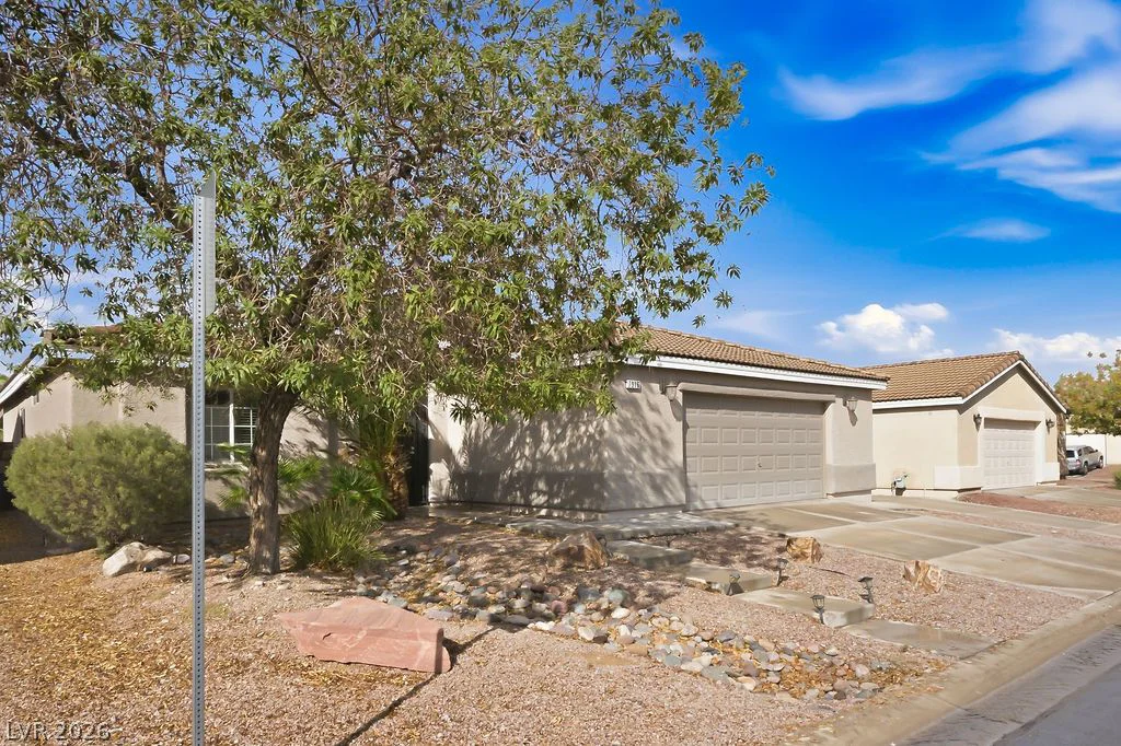 7916 Canyons Park, Las Vegas, NV 89131