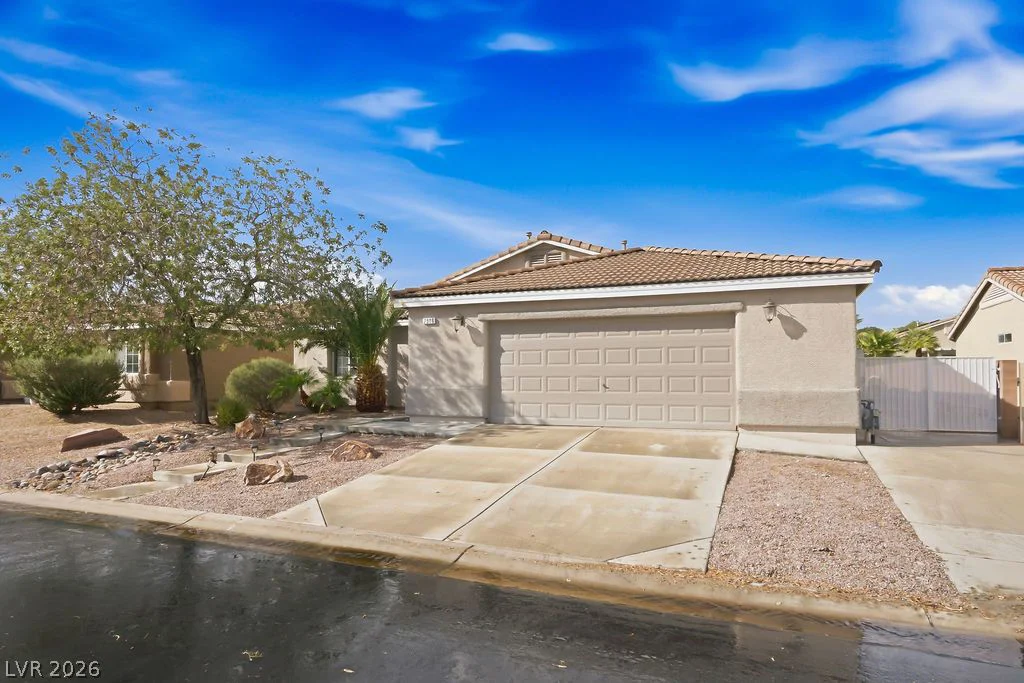 7916 Canyons Park, Las Vegas, NV 89131