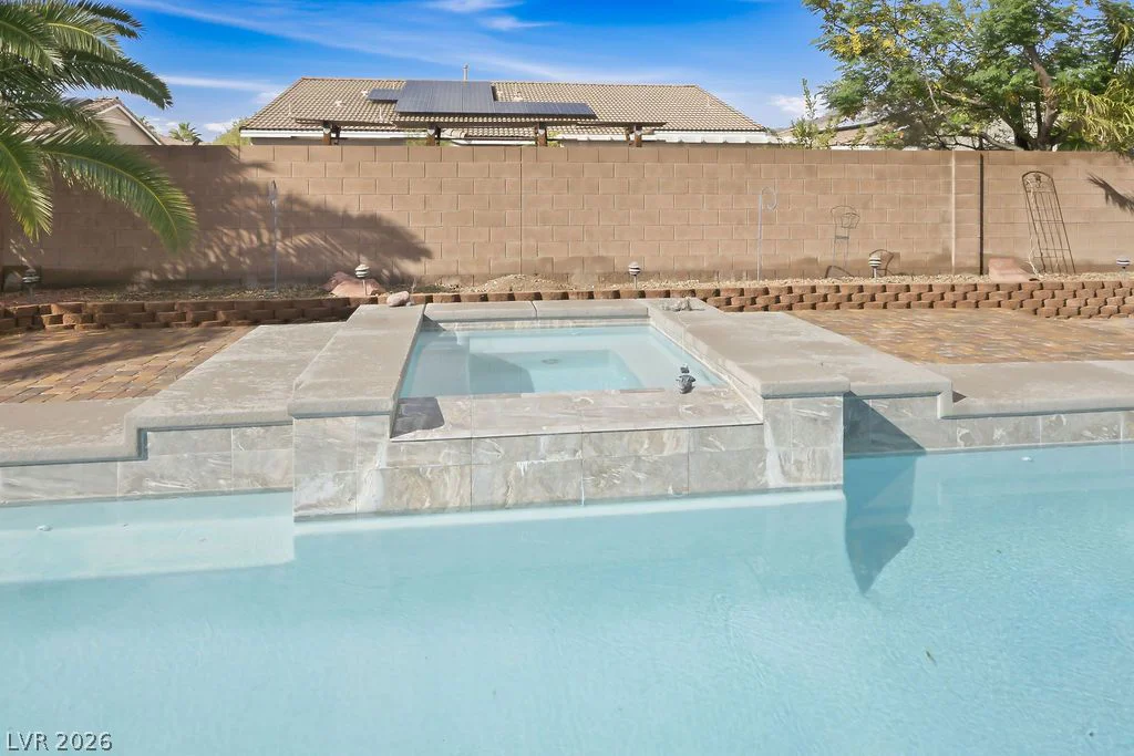7916 Canyons Park, Las Vegas, NV 89131