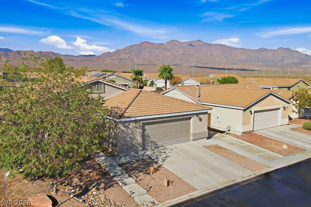 7916 Canyons Park, Las Vegas, NV 89131