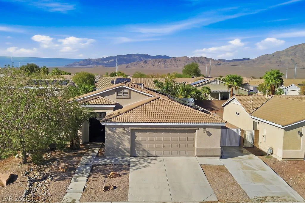 7916 Canyons Park, Las Vegas, NV 89131