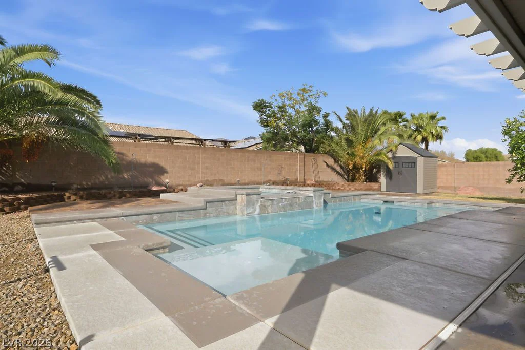 7916 Canyons Park, Las Vegas, NV 89131