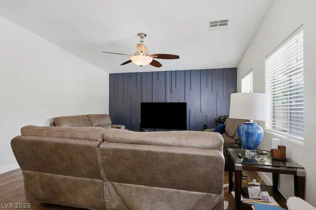 7916 Canyons Park, Las Vegas, NV 89131