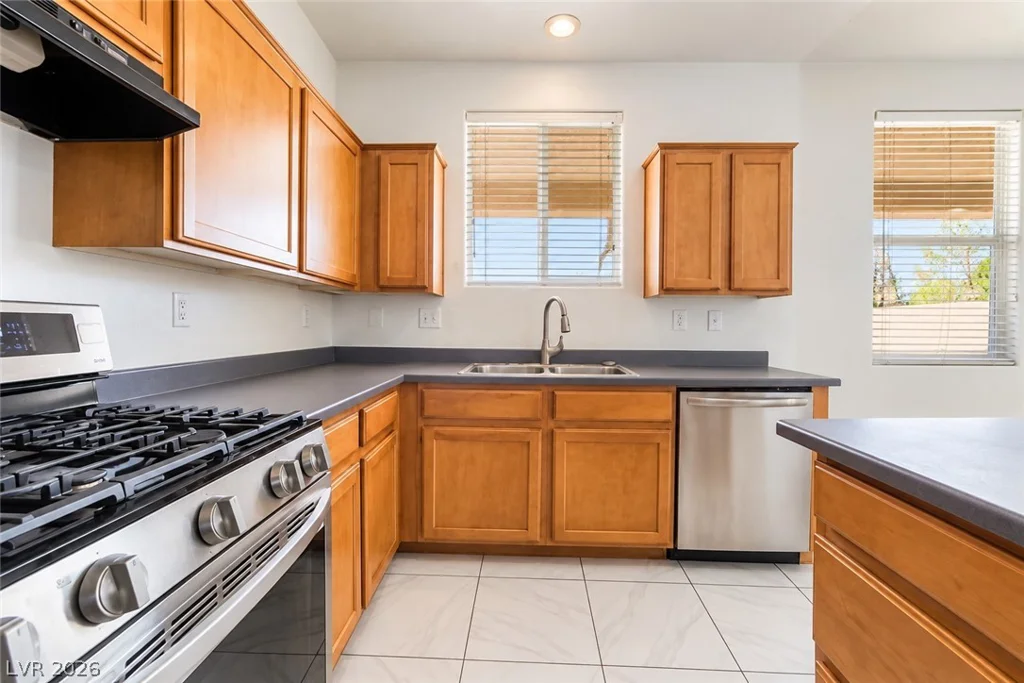5317 Caprock Canyon, Las Vegas, NV 89139