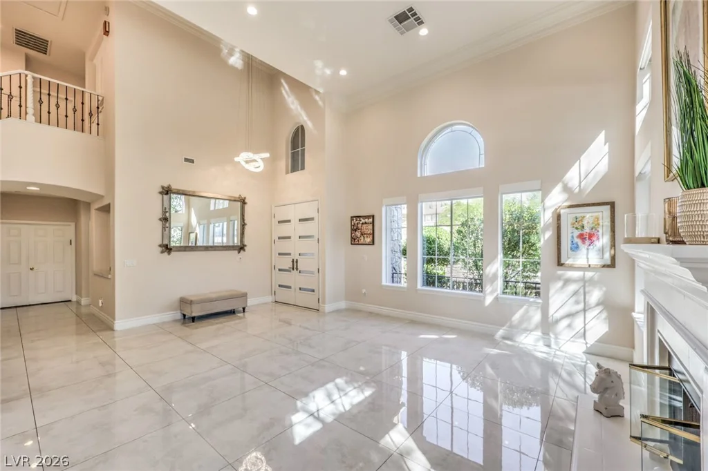 10201 Owls Peak, Las Vegas, NV 89144