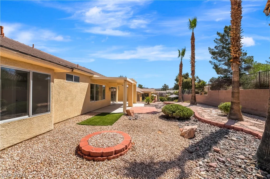 2537 Terrytown, Henderson, NV 89052
