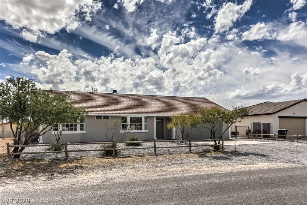 881 Lone Pine, Pahrump, NV 89048